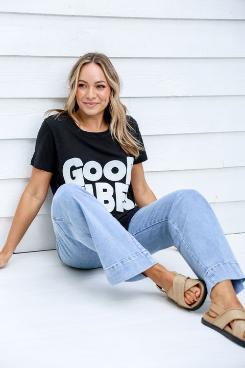 Good Vibes Tee Black