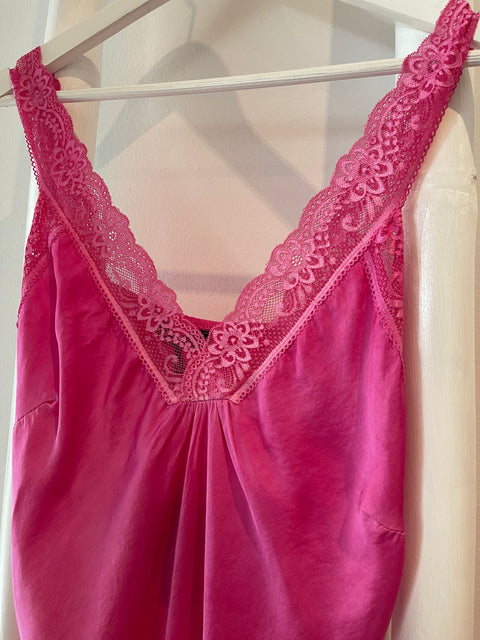 Sera Lace Cami Fuxia