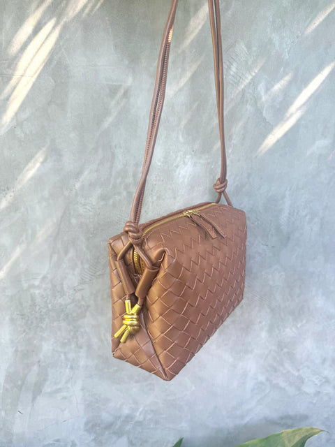 Victoria Woven Bag Dark Caramel